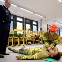 Praxis-Seminar "Feuerwehr" am Anton-Bruckner-Gymnasiums Straubing Praxis-Seminar "Feuerwehr" am Anton-Bruckner-Gymnasiums Straubing